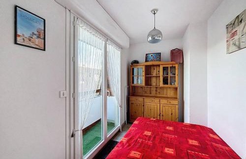 Merville-Franceville-Plage Apartamento | Charmant Studio Cabine 4 Pers, Balcons, Parking Privé, à 300m de la Plage de Merville-Franceville - FR-1-465-37