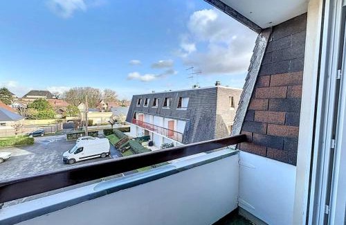Merville-Franceville-Plage Apartamento | Charmant Studio Cabine 4 Pers, Balcons, Parking Privé, à 300m de la Plage de Merville-Franceville - FR-1-465-37