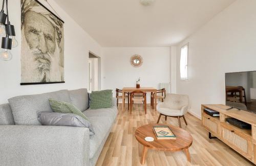 Epinay-sur-Seine Apartamento | Charmant 2 chambres - Paris Stade de France avec Parking privatif