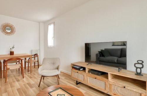 Epinay-sur-Seine Apartamento | Charmant 2 chambres - Paris Stade de France avec Parking privatif