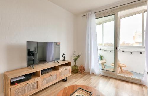 Epinay-sur-Seine Apartamento | Charmant 2 chambres - Paris Stade de France avec Parking privatif