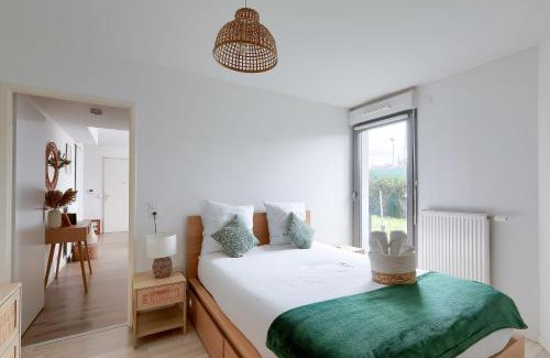 Epinay-sur-Seine Apartamento | Charmant 2 pièces avec Terrasse Proche Transport