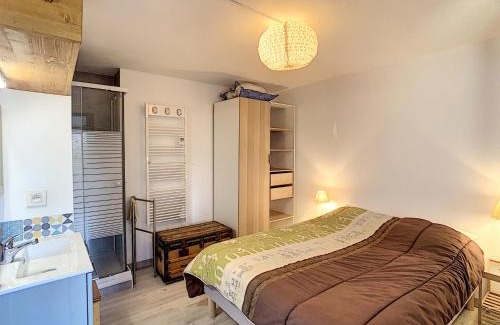 Combloux Apartamento | Charmant 2 pièces + coin cabine, proche centre Combloux, RDJ, terrasse, parking et casier à skis - FR-1-560-69