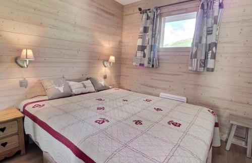 Meribel-Mottaret Apartamento | Charmant 2 pièces rénové, skis aux pieds, 3* pour 4 pers, non-fumeur - FR-1-182-242