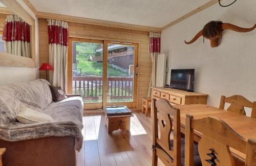 Meribel-Mottaret Apartamento | Charmant 2 pièces rénové, skis aux pieds, 3* pour 4 pers, non-fumeur - FR-1-182-242
