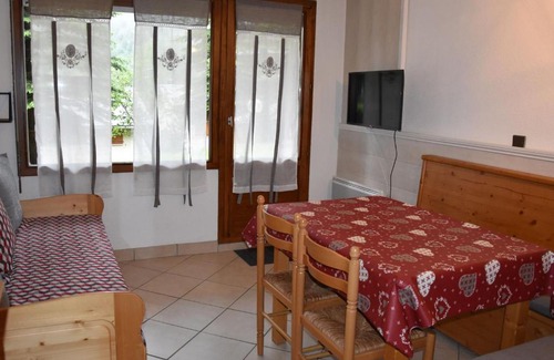 Pralognan-la-Vanoise Apartamento | Charmant 2 pièces avec jardin, piscine chauffée, près des pistes et centre - FR-1-464-178