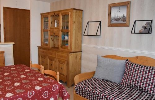 Pralognan-la-Vanoise Apartamento | Charmant 2 pièces avec jardin, piscine chauffée, près des pistes et centre - FR-1-464-178