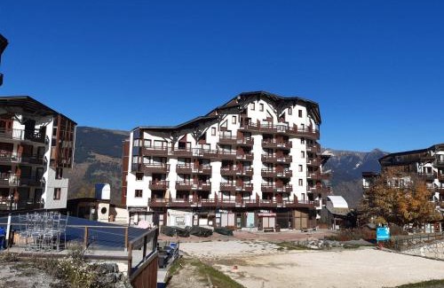 La Perriere Apartamento | Charmant 2P au centre, balcon Sud, parking, animaux admis - FR-1-513-82