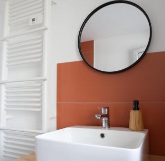 Roussillon-en-Isere Apartamento | Charmant appartement T3
