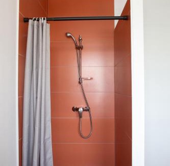 Roussillon-en-Isere Apartamento | Charmant appartement T3