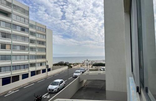 Saint-Hilaire-de-Riez Apartamento | Charmant appartement avec parking, à 50m de la plage - FR-1-324A-25