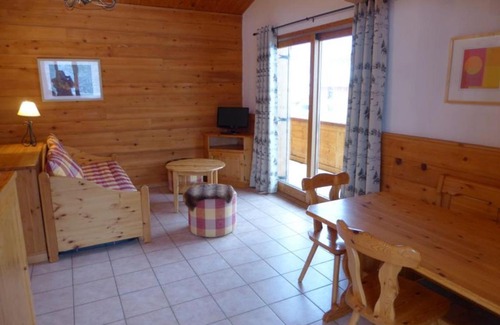 Pralognan-la-Vanoise Apartamento | Charmant appart 3 pièces dernier étage, balcon sud, parking, près pistes à Pralognan - FR-1-464-106