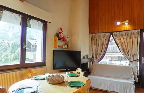 Le Grand-Bornand Apartamento | Charmant appart 3 pièces avec mezzanine et ascenseur, 6 pers, centre village, proche commerces, navettes - FR-1-241-138