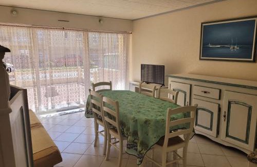 Stella-Plage Apartamento | Charmant Appart 4 Pers Proche Mer avec Terrasse et Parking, Stella - FR-1-672-30