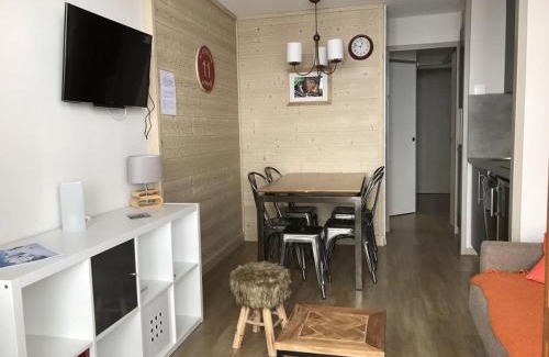 Belle Plagne Apartamento | Charmant appart. skis aux pieds à Belle Plagne - FR-1-351-60