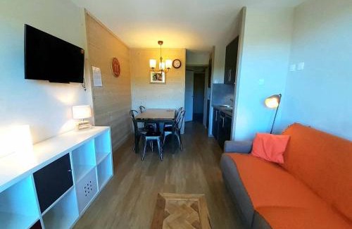 Belle Plagne Apartamento | Charmant appart. skis aux pieds à Belle Plagne - FR-1-351-60
