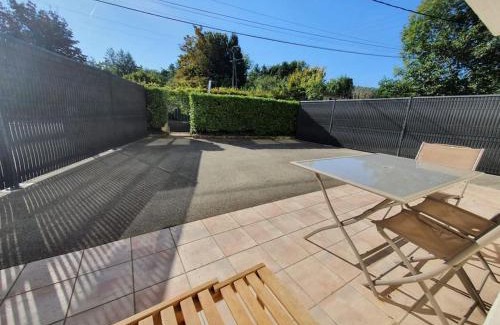 Divonne-les-Bains Apartamento | Charmant appartement au rez de jardin d'une maison
