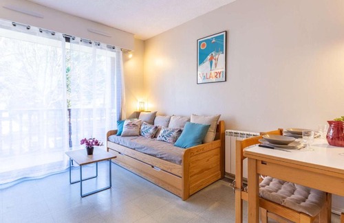 Saint-Lary-Soulan Apartamento | Charmant appartement lumineux avec balcon, près des commerces et du télécabine à Saint-Lary-Soulan - FR-1-296-458