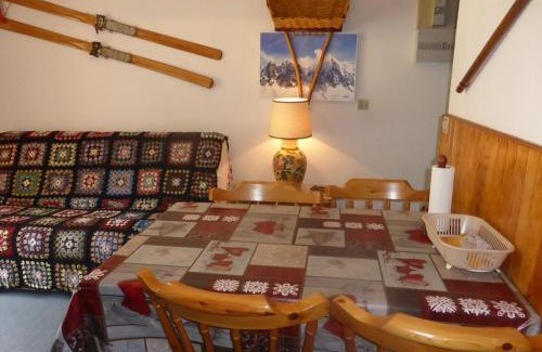 Areches Apartamento | Charmant appartement à Arêches-Beaufort avec terrasse, piscine et parking, idéal pour 4 personnes - FR-1-342-139