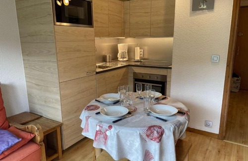 Praz-sur-Arly Apartamento | Charmant appartement à Praz Sur Arly - 5 personnes, parking et casier à ski - FR-1-603-13