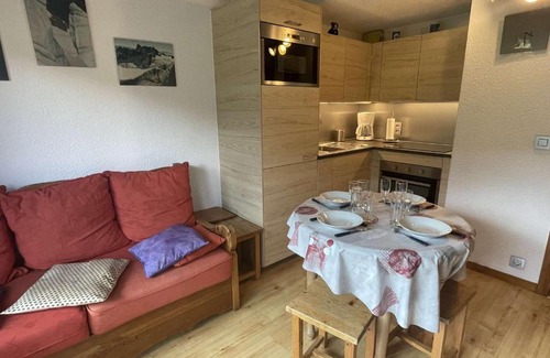 Praz-sur-Arly Apartamento | Charmant appartement à Praz Sur Arly - 5 personnes, parking et casier à ski - FR-1-603-13