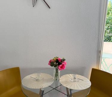 3rd Arrondissement Apartamento | Charmant appartement moderne avec place de parking privative