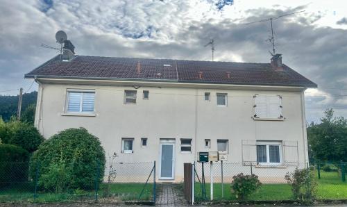 Saint-Die Apartamento | Charmant appartement Vosgien centre Saint Dié, proche montagnes