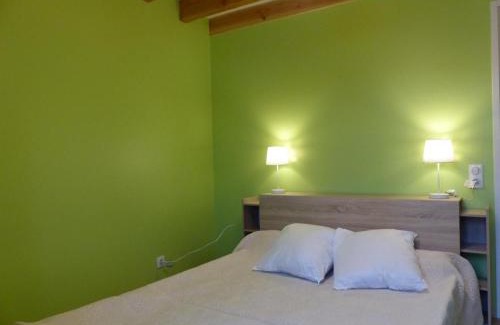 La Guillermie Casa | *Charmant Atelier Rénové, Jardin & Terrasse, Proche Ski et Vichy* - FR-1-489-140