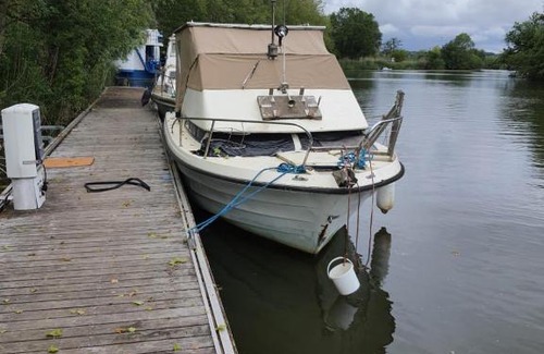 Cuisery Alquiler De Eote | Charmant bateau dans une ambiance conviviale