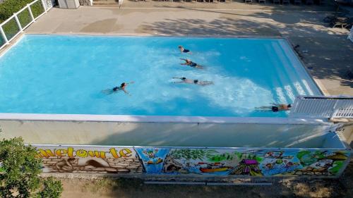 Saint Alban Auriolles Otro | Charmant camping Familiale 3 Etoiles vue 360 plage piscine à débordement empl XXL