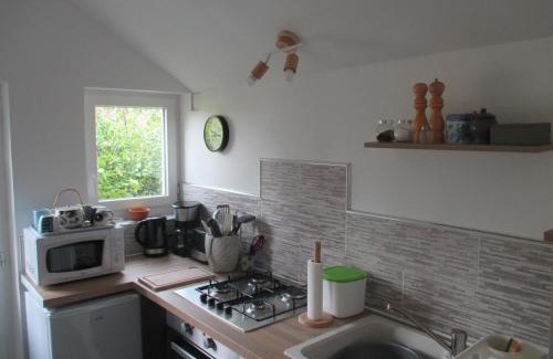 Lurcy-Levis Casa | Charmant cottage rénové avec jardin privé, cheminée, proche forêt, commerces et loisirs - FR-1-489-377