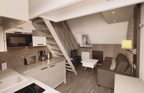 Nuits-Saint-Georges Apartamento | Corton-Dúplex-Moderno-Baño Privado-Vista a lugar emblemático
