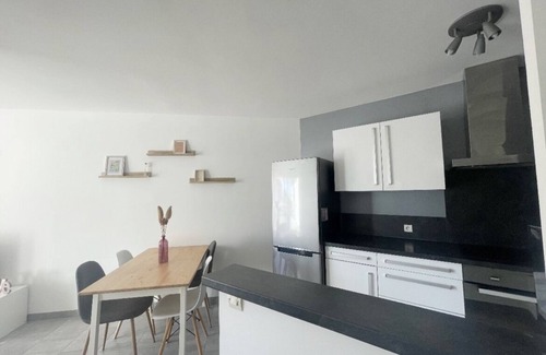 Golfe Juan Apartamento | Charmant Deux Pièces à 500 m des Plages. A 5 Minutes de Cannes!