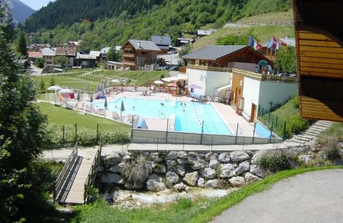 Champagny-en-Vanoise Apartamento | Charmant duplex avec grande terrasse au cœur de Champagny-en-Vanoise - FR-1-464-38