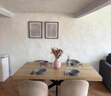 Vence Apartamento | Charmant Duplex au cœur de la vieille ville