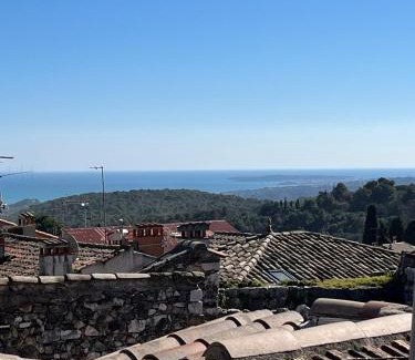 Vence Apartamento | Charmant Duplex au cœur de la vieille ville