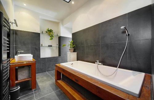Cannes La Bocca Apartamento | Charmant duplex proche de Cannes centre et à 2min à pied de la mer