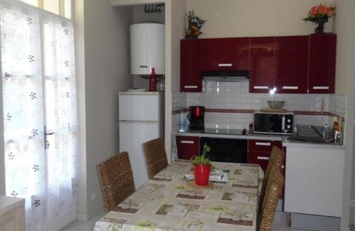 Amelie-les-Bains-Palalda Apartamento | Charmant F2 avec balcon et parking, proche cure et centre-ville – Amélie-les-Bains - FR-1-703-84