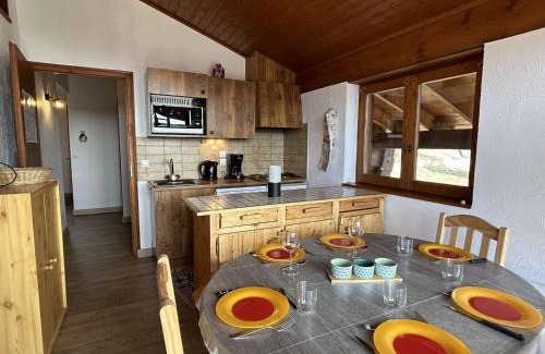 Notre-Dame-de-Bellecombe Apartamento | Charmant T2 Mezzanine, Balcon, 6 Pers, Centre de Notre-Dame-de-Bellecombe - FR-1-595-27