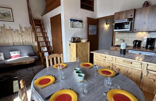 Notre-Dame-de-Bellecombe Apartamento | Charmant T2 Mezzanine, Balcon, 6 Pers, Centre de Notre-Dame-de-Bellecombe - FR-1-595-27
