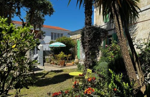 Saint Laurent de la Pree Casa | Charmante Maison Familiale - Grande Capacité