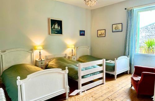 Saint Laurent de la Pree Casa | Charmante Maison Familiale - Grande Capacité