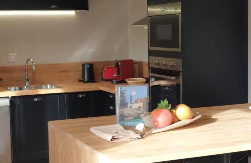 Sebourg Casa | Charmant gîte 80m² proche frontière belge, jardin privatif, terrasse, tout inclus, 2 chambres, WiFi - FR-1-510-133