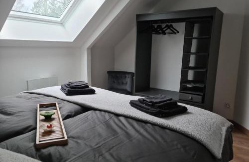 Sebourg Casa | Charmant gîte 80m² proche frontière belge, jardin privatif, terrasse, tout inclus, 2 chambres, WiFi - FR-1-510-133