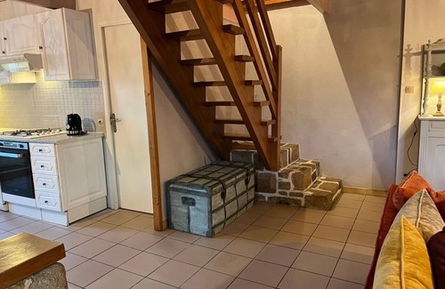 Plougasnou Casa | Charmant Gîte Dans Petit Manoir du XVI ème au Calme à 5 Minutes des Plages