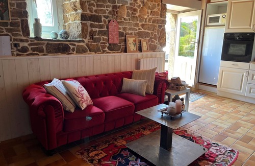 Plougasnou Casa | Charmant Gîte de 5 Places Dans un Manoir du XVI ème Siècle. Animaux Bienvenus