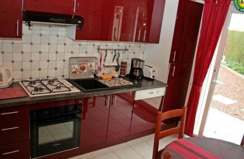 Fiennes Casa | Charmant gîte familial à Fiennes, 2 chambres, jardin privé, terrasse, proche Wissant, animaux acceptés - FR-1-376-118