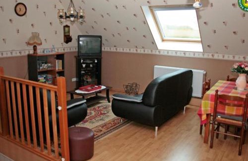 Fiennes Casa | Charmant gîte familial à Fiennes, 2 chambres, jardin privé, terrasse, proche Wissant, animaux acceptés - FR-1-376-118