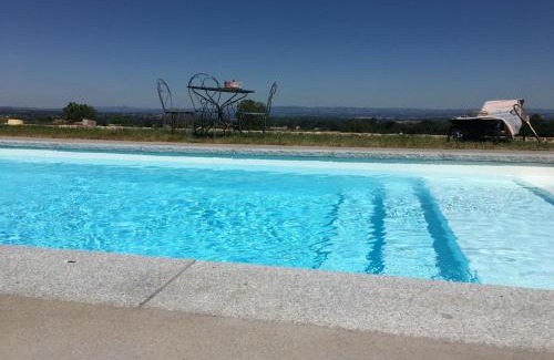 Saint-Andre-dʼApchon Casa | Charmant gîte avec terrasse et piscine, ferme familiale, produits locaux, animaux acceptés - FR-1-496-143