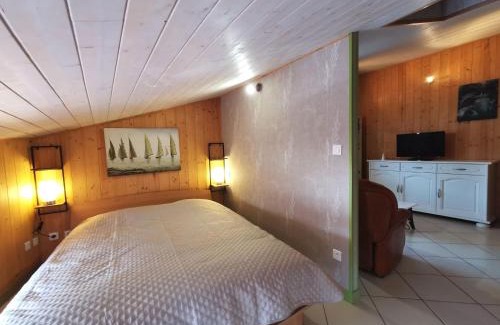 Saint-Just-pres-Brioude Casa | Charmant Gîte Rénové avec Sauna en Haute-Loire, Parfait pour Randonnées et Repos - FR-1-582-344